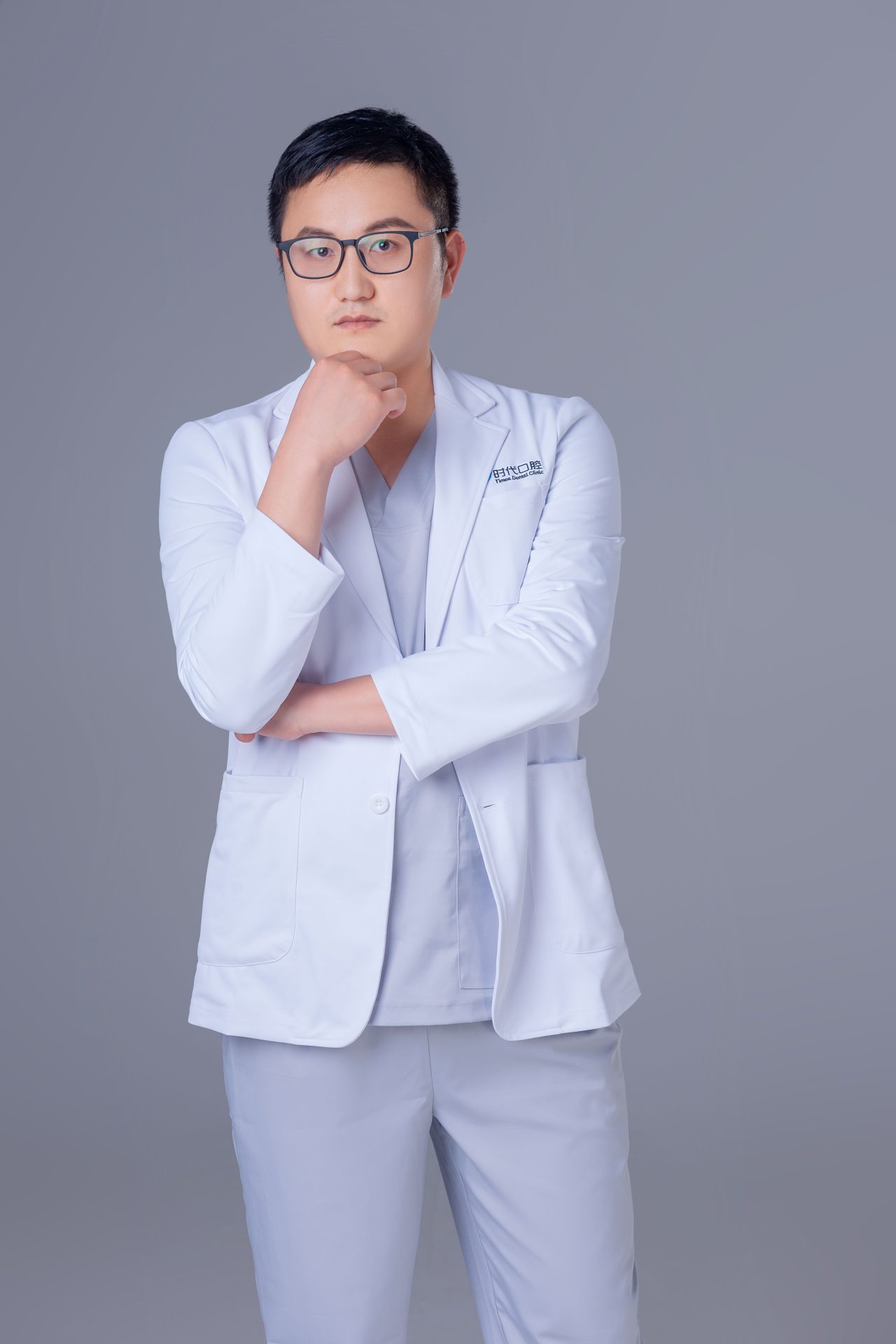 黄政主治医师照片